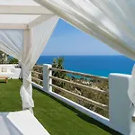 Poolside With Ocean Views Villa Carrer del Mar