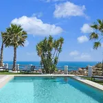 Poolside With Ocean Views Villa *