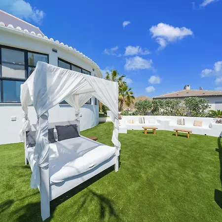 Poolside With Ocean Views Villa