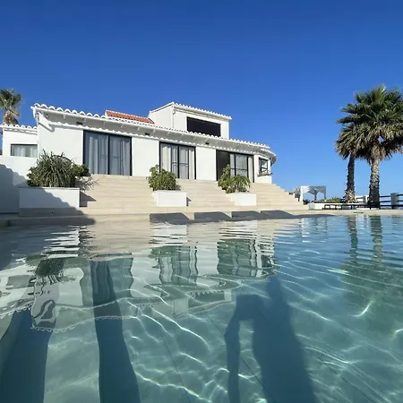 Вилла Poolside With Ocean Views *
