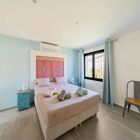Poolside With Ocean Views Вилла Carrer del Mar